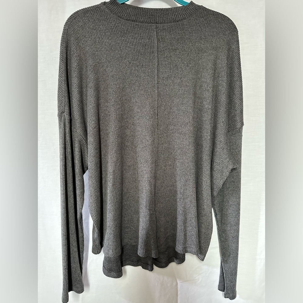Barely worn. Women’s XXL long sleeve soft tee. Dark gray.